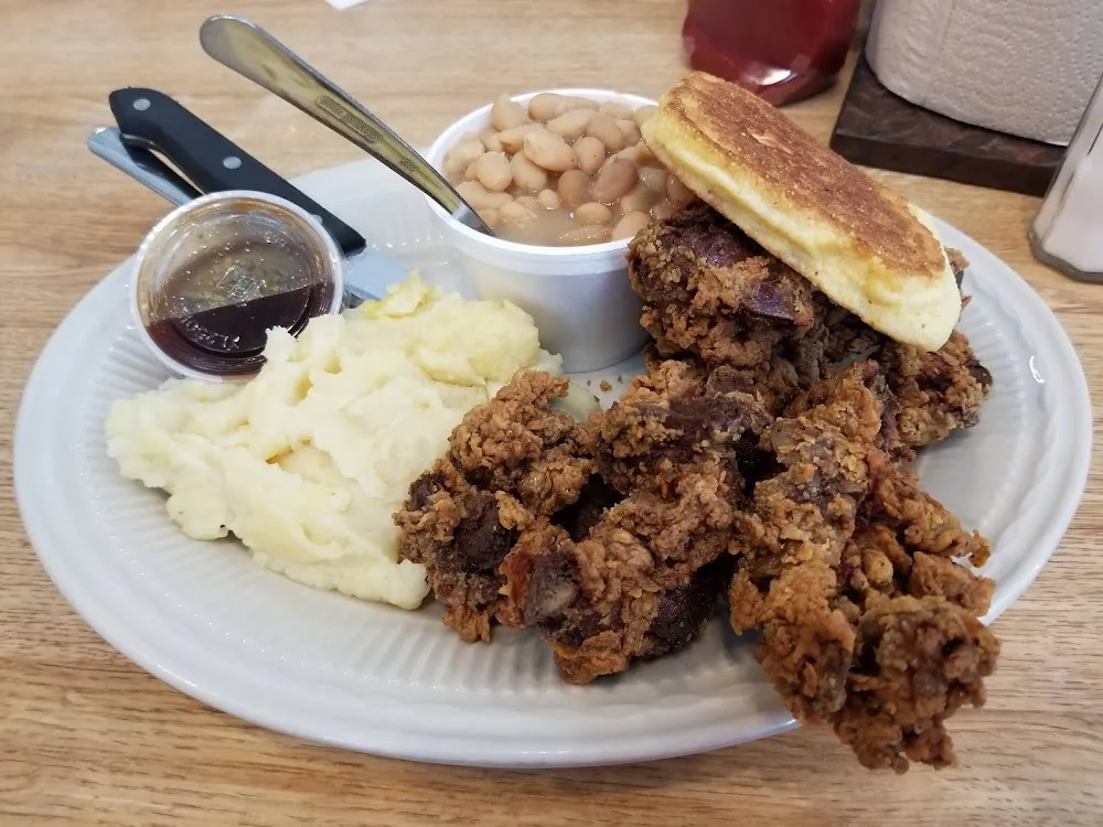 Chicken Livers with Mashed Potatoes